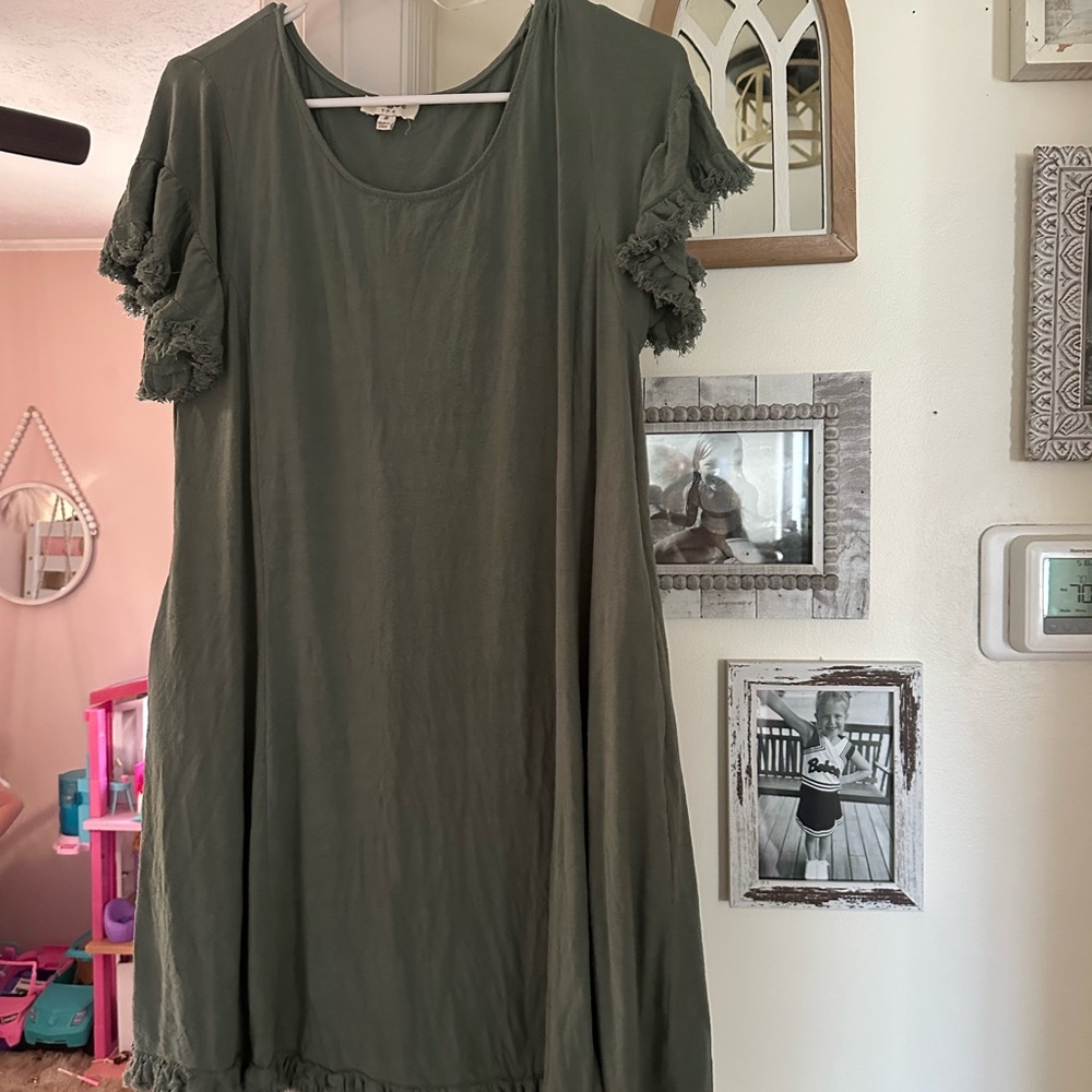 Elegant Green Ruffle Sleeve Dress